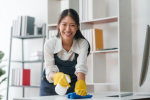 Leia mais sobre o artigo O poder das diaristas: como esse público influencia a escolha dos produtos de limpeza